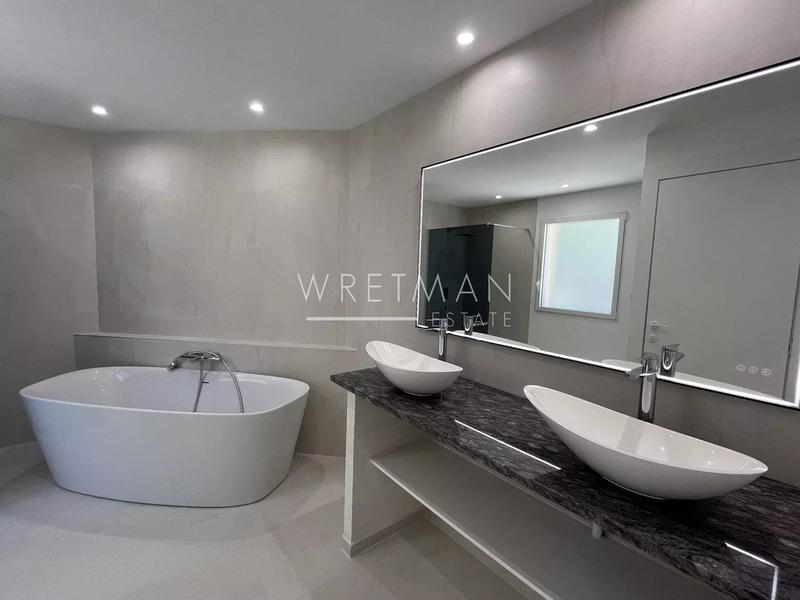 Villa - 210 m² - 5 pièces