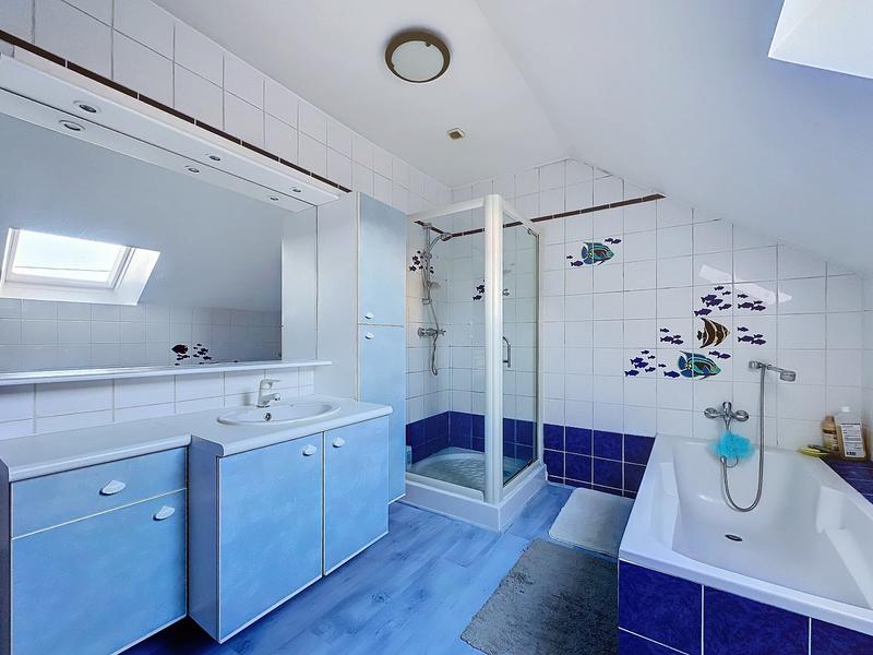 Maison - 93 m² - 5 pièces