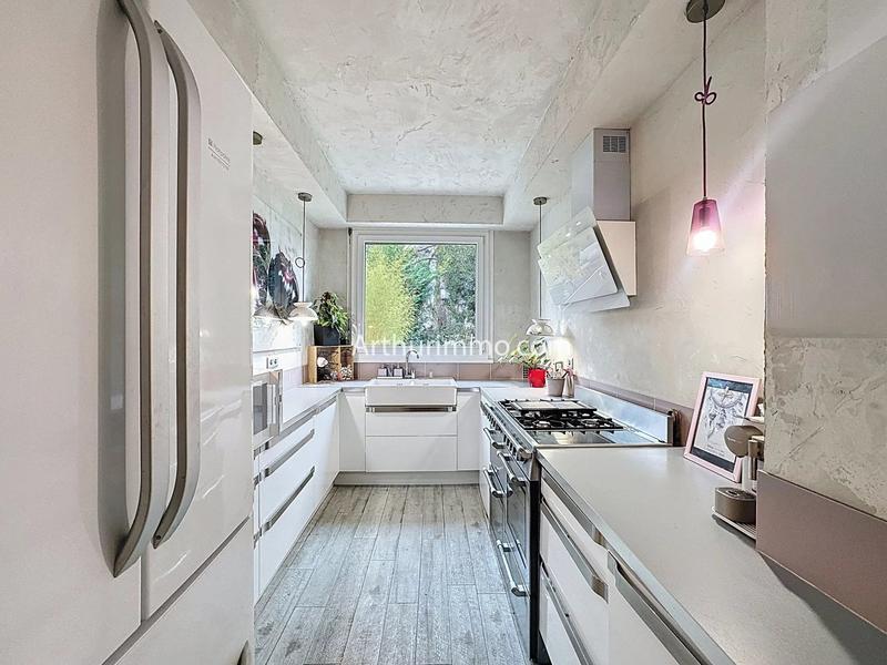 Maison - 226 m² - 8 pièces