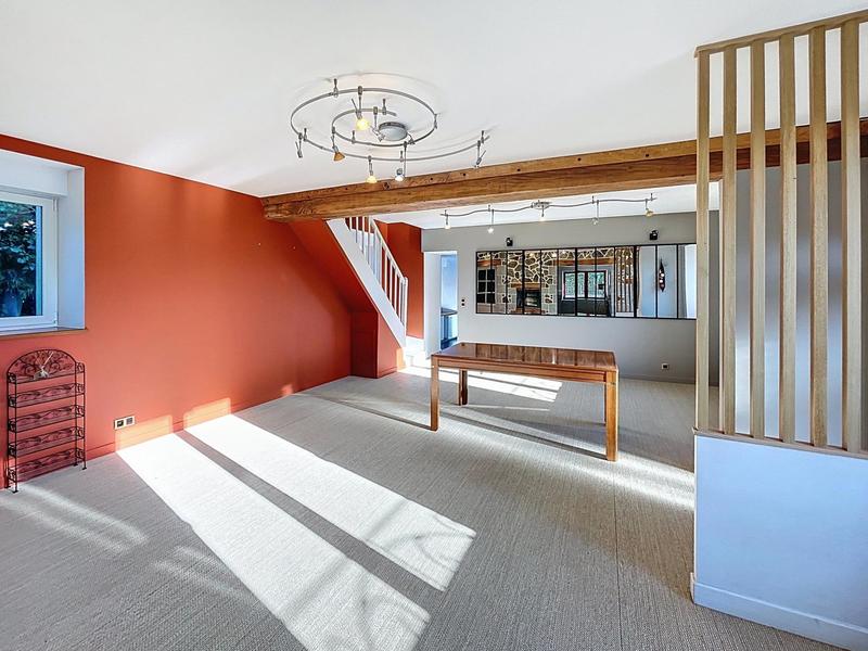 Maison - 180 m² - 7 pièces