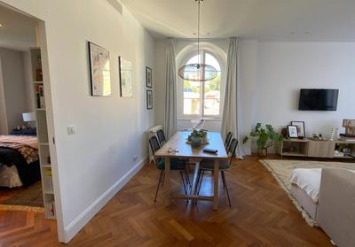 Appartement - 90 m² - 3 pièces