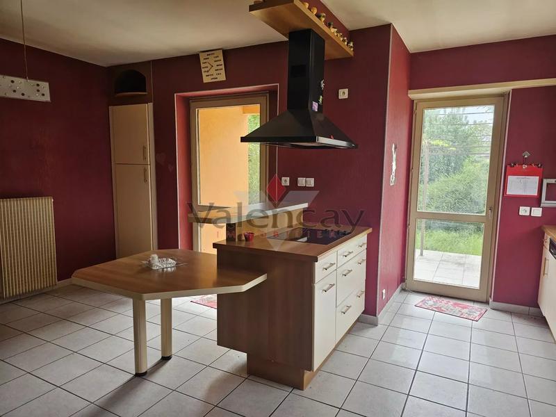 Maison - 181 m² - 6 pièces