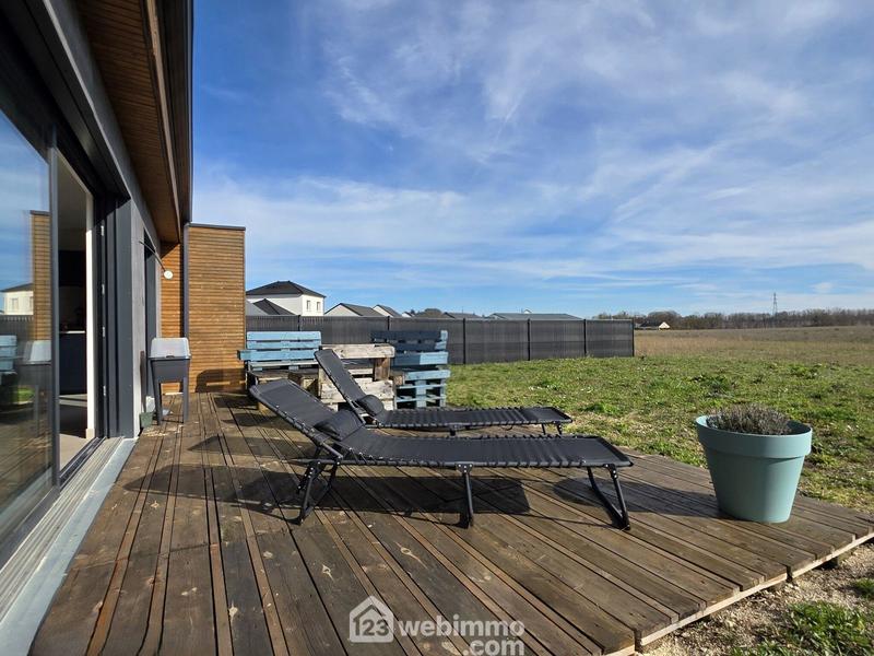 Maison - 95 m² - 4 pièces