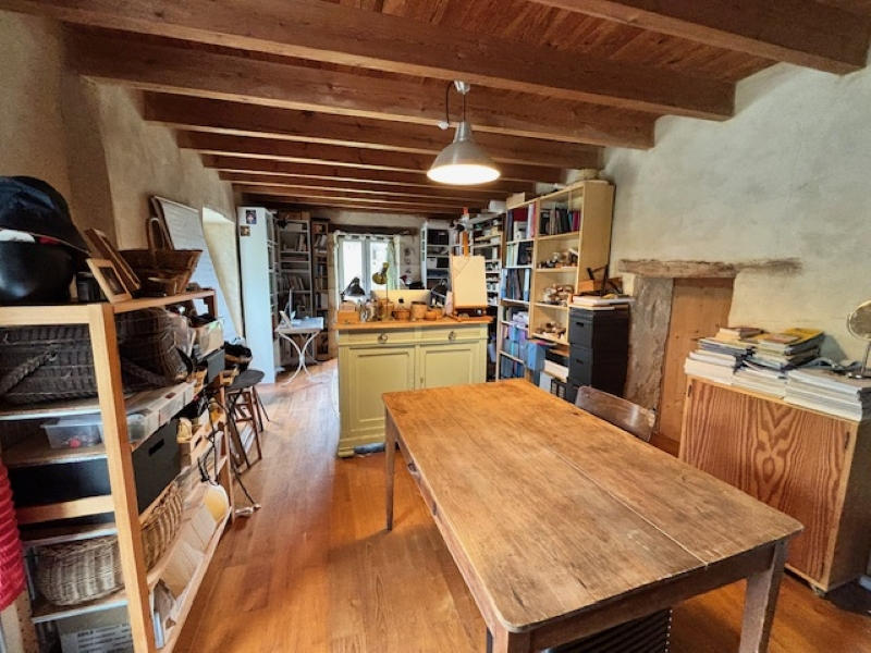 Maison - 300 m² - 14 pièces