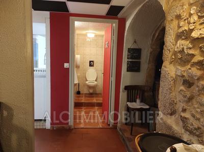 Fonds de commerce - Magasins - 111 m²