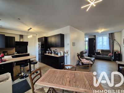 Maison - 91 m² - 4 pièces