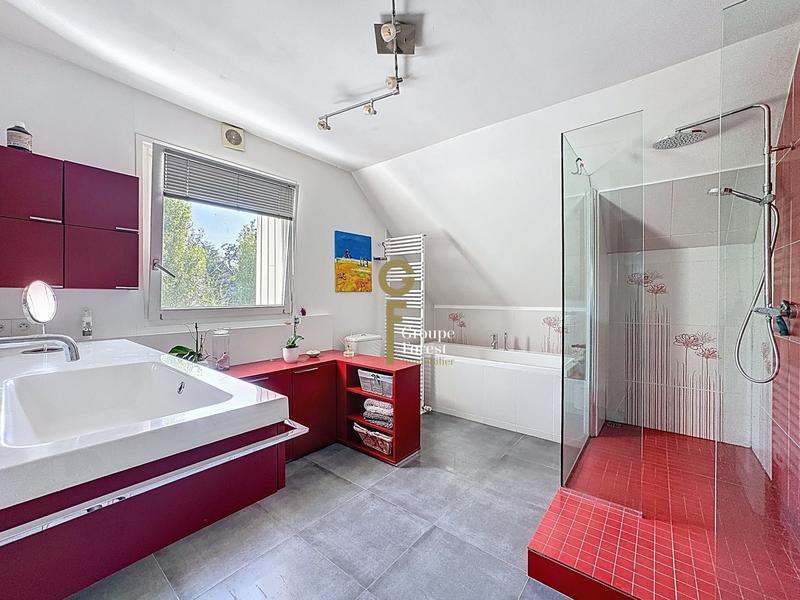 Maison - 169 m² - 5 pièces