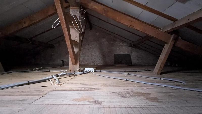 Maison - 207 m² - 10 pièces