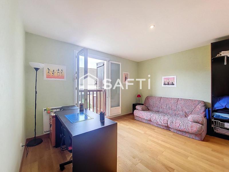 Maison - 207 m² - 6 pièces