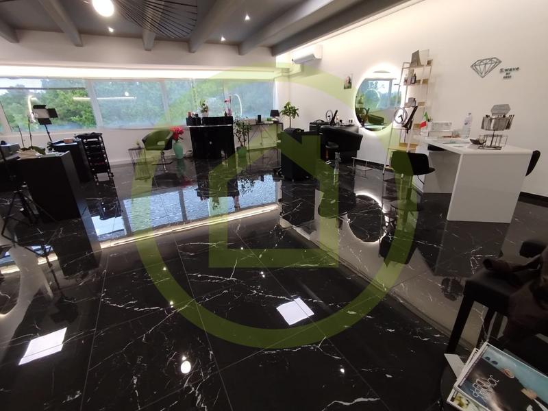 Fonds de commerce - Local d'activité / Entrepôt - 147 m²