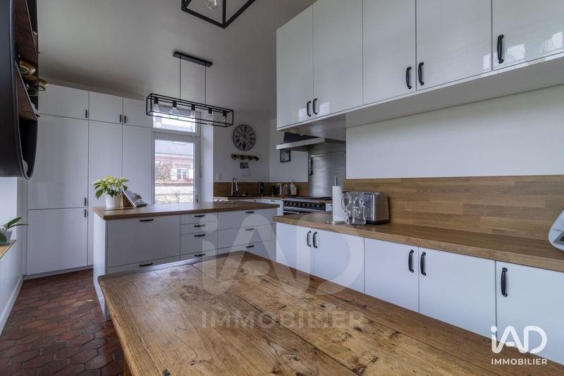 Maison - 283 m² - 12 pièces