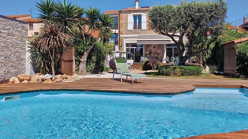 Demeure - 223 m² - 6 pièces