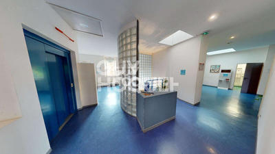 Maison - 656 m² - 10 pièces