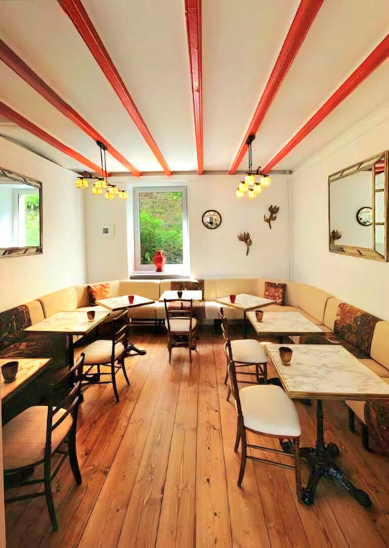 Maison - 282 m² - 10 pièces