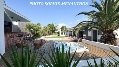 Maison d'architecte - 247 m² - 9 pièces