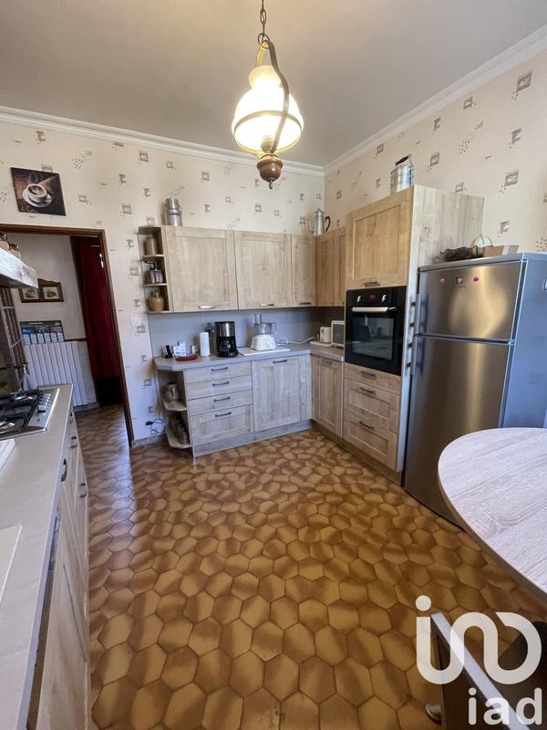 Maison - 121 m² - 8 pièces