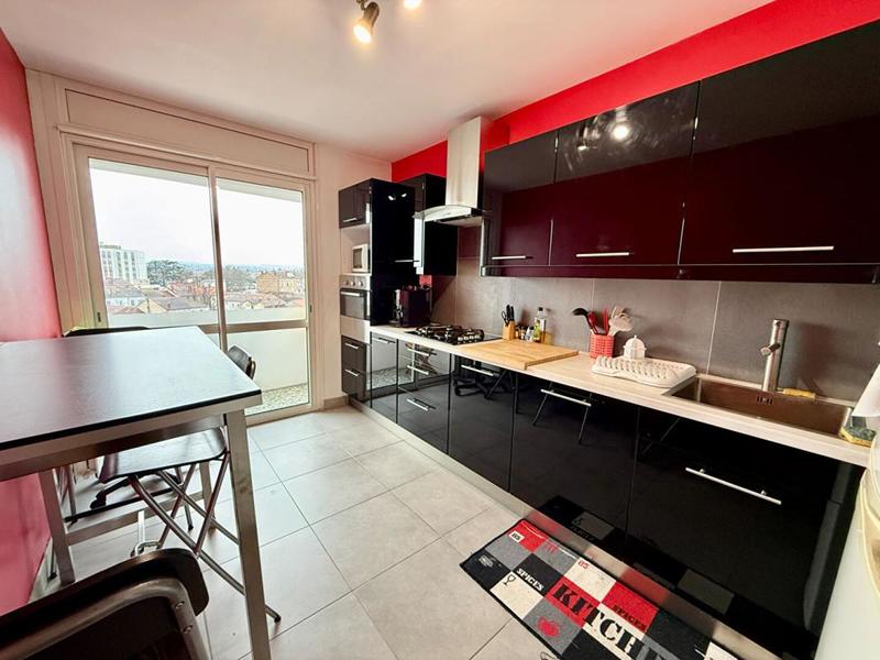 Appartement - 70 m² - 3 pièces