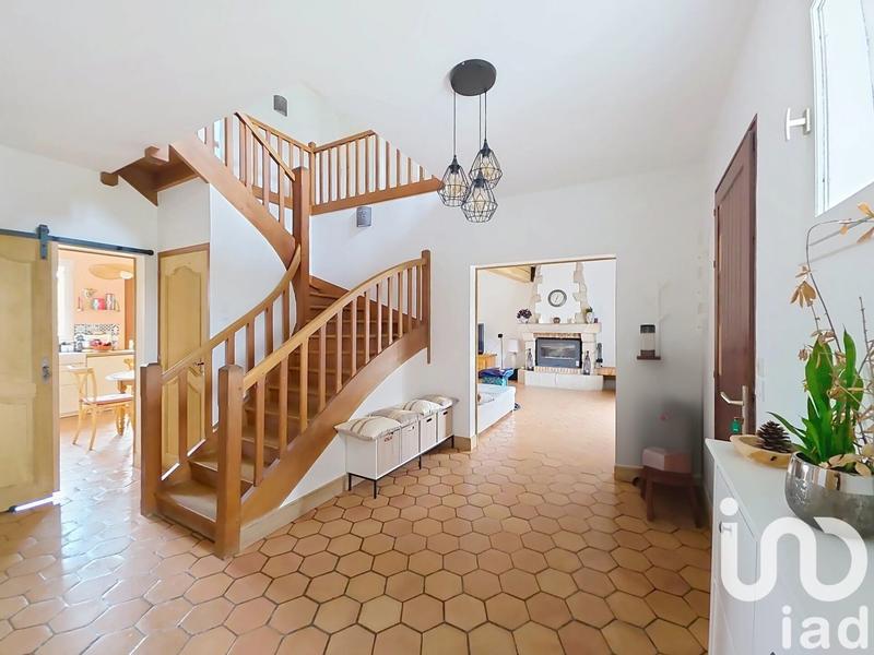 Maison - 200 m² - 8 pièces