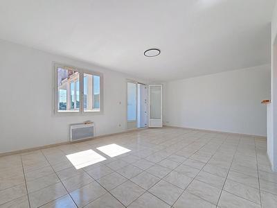 Appartement - 94 m² - 4 pièces