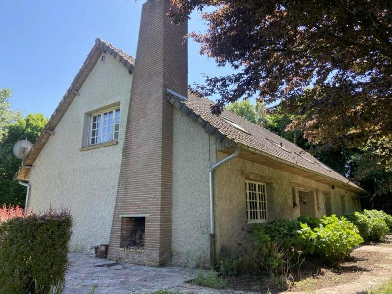 Propriété - 5 000 m² - 9 pièces