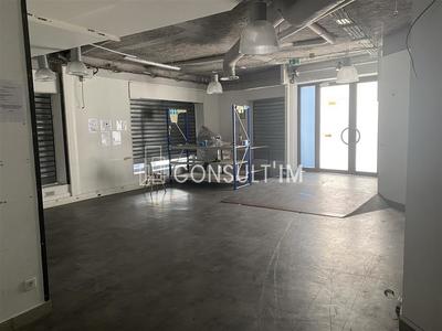 Local commercial - 200 m²