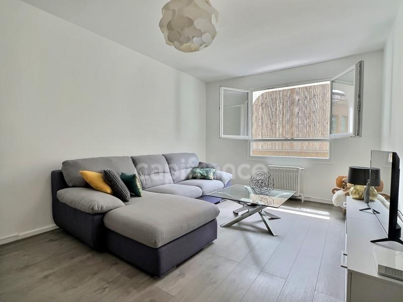 Appartement - 49 m² - 2 pièces