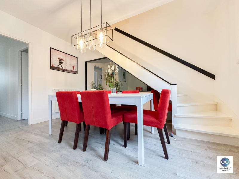 Maison - 147 m² - 7 pièces