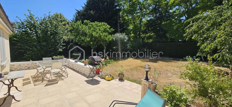 Maison traditionnelle - 159 m² - 6 pièces