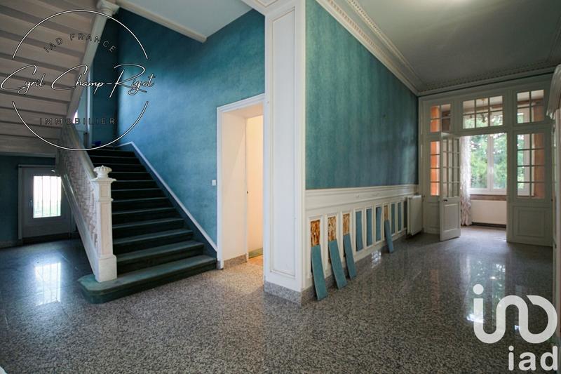 Maison - 350 m² - 12 pièces