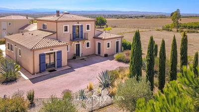 Villa - 181 m² - 8 pièces