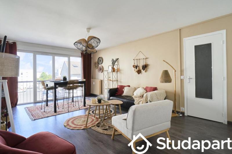 Chambre - 10 m² - 1 pièce