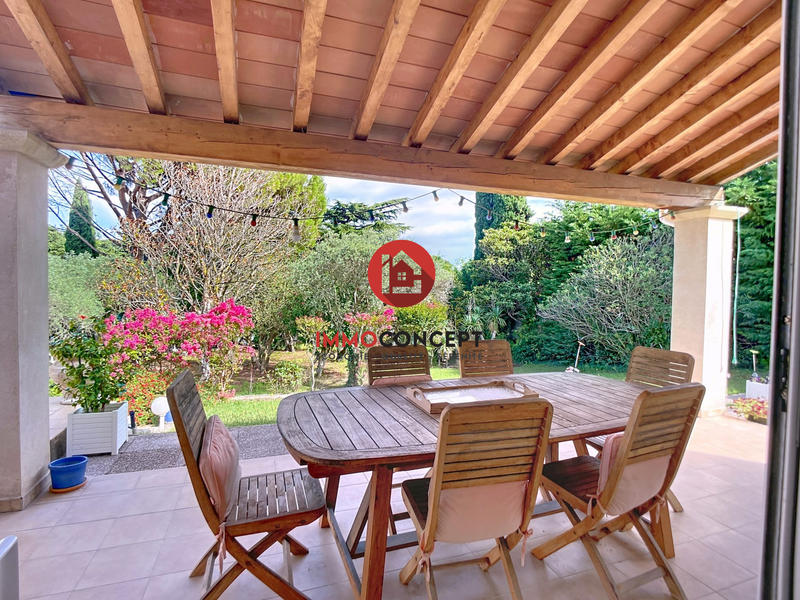 Villa - 232 m² - 7 pièces