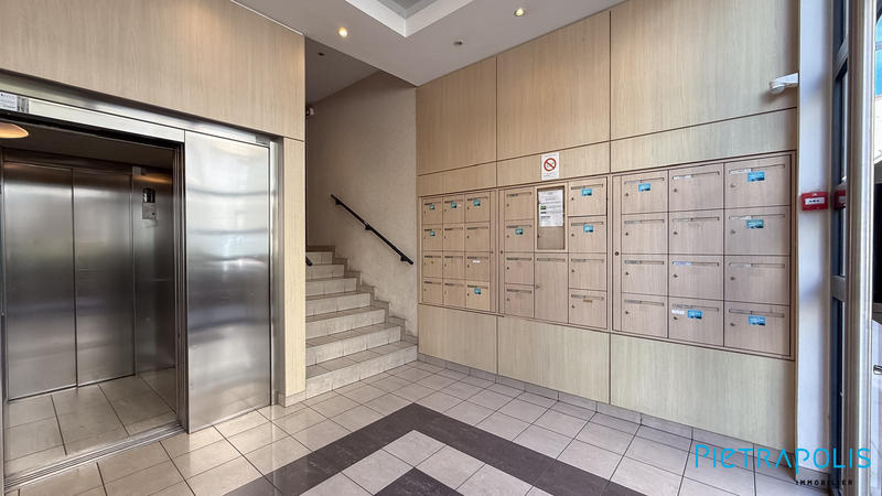 Appartement - 84 m² - 4 pièces