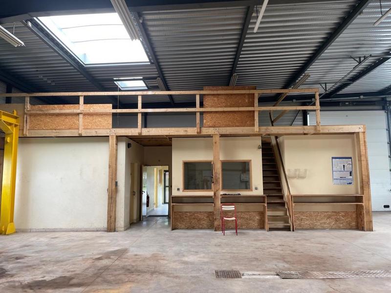Local d'activité / Entrepôt - 580 m²
