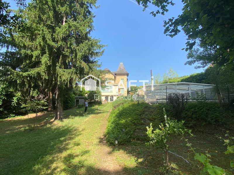 Maison - 120 m² - 6 pièces