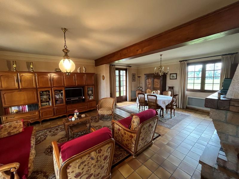 Maison traditionnelle - 118 m² - 6 pièces