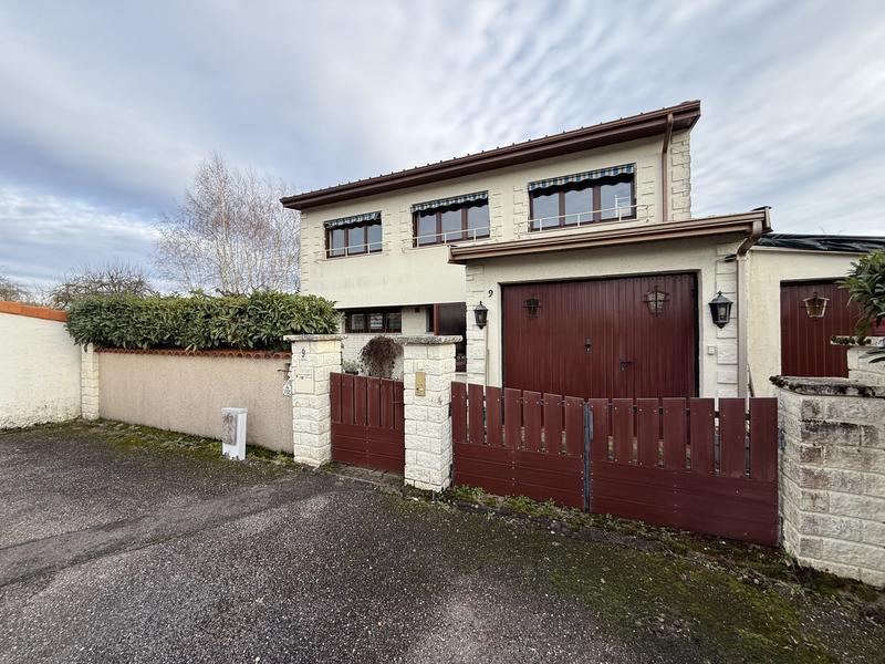 Maison - 178 m² - 6 pièces