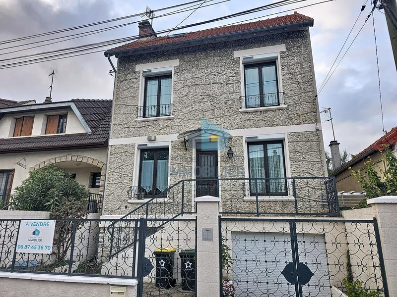 Maison - 105 m² - 6 pièces