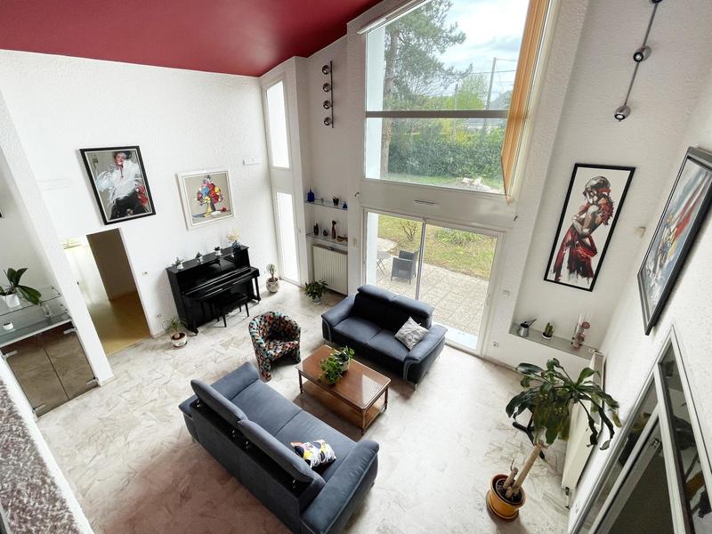 Villa - 213 m² - 6 pièces