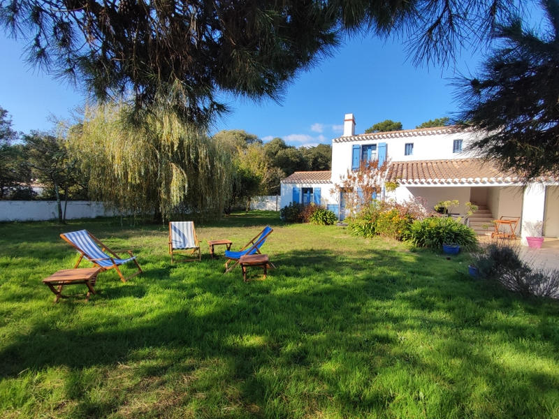 Propriété - 207 m² - 12 pièces