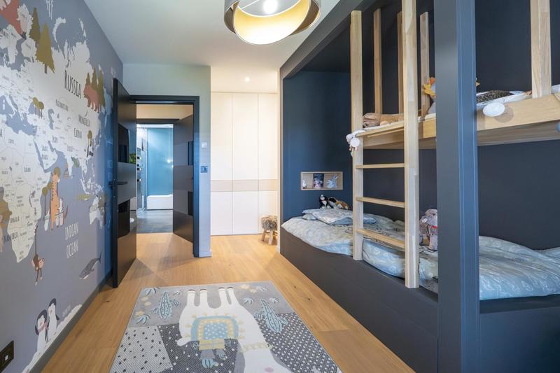 Maison - 253 m² - 8 pièces