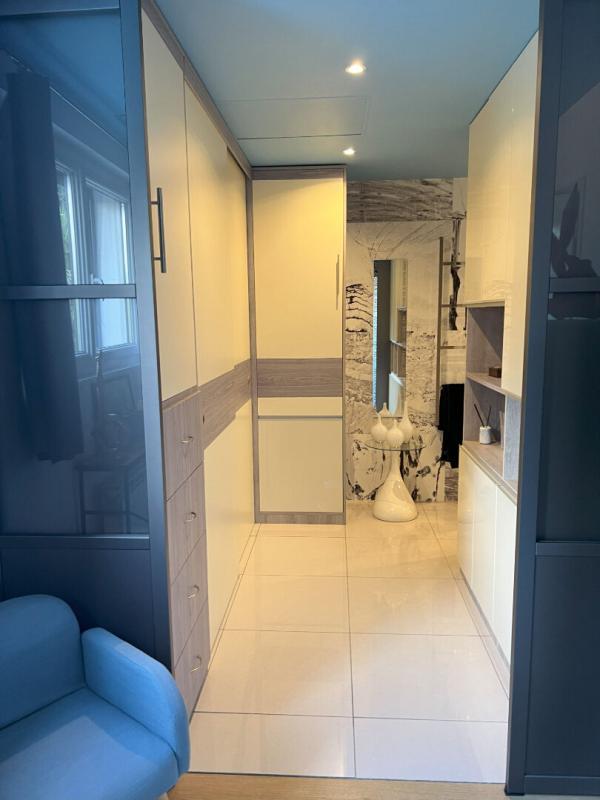 Maison - 270 m² - 12 pièces