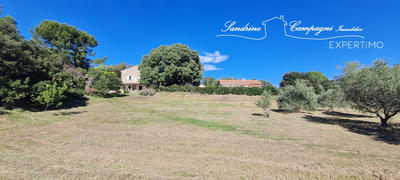 Maison - 381 m² - 16 pièces