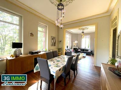 Maison - 258 m² - 12 pièces