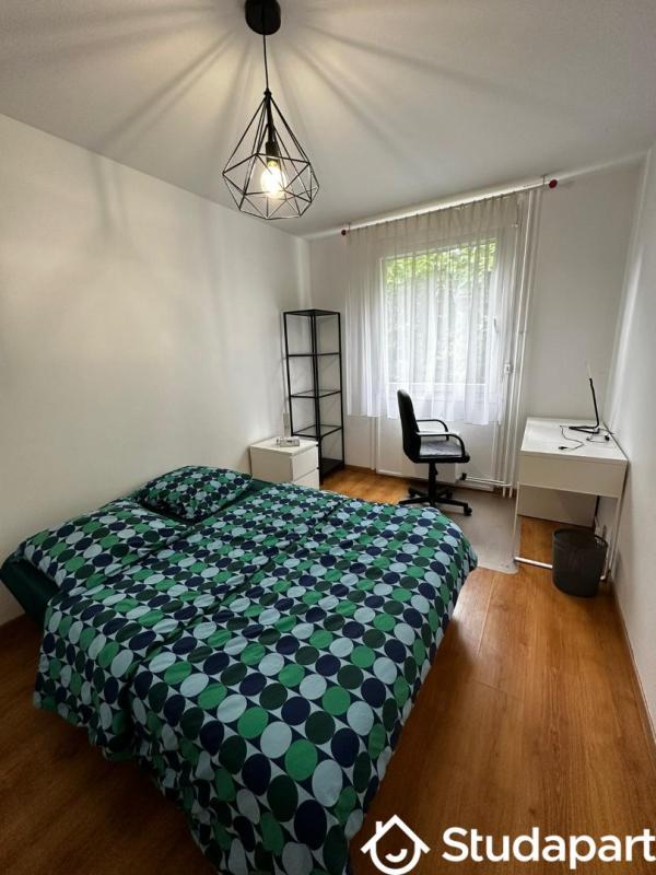 Chambre - 11 m² - 1 pièce