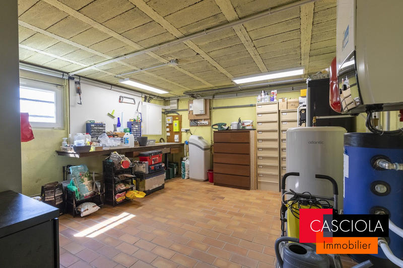 Maison - 216 m² - 7 pièces