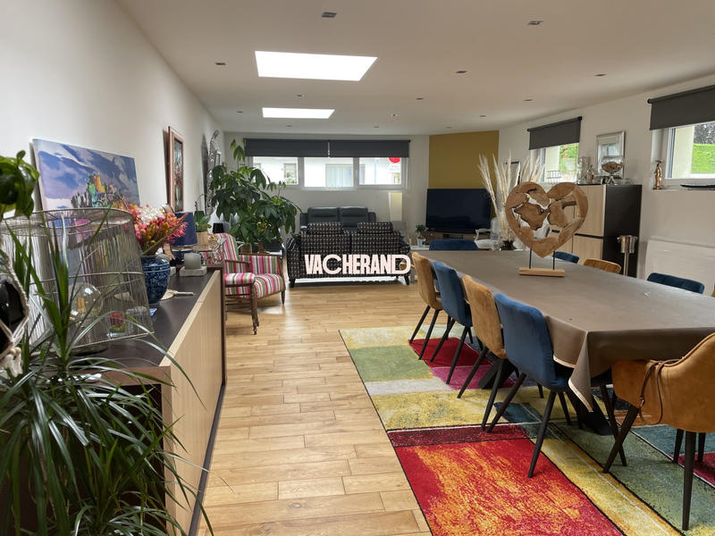 Maison contemporaine - 203 m² - 5 pièces