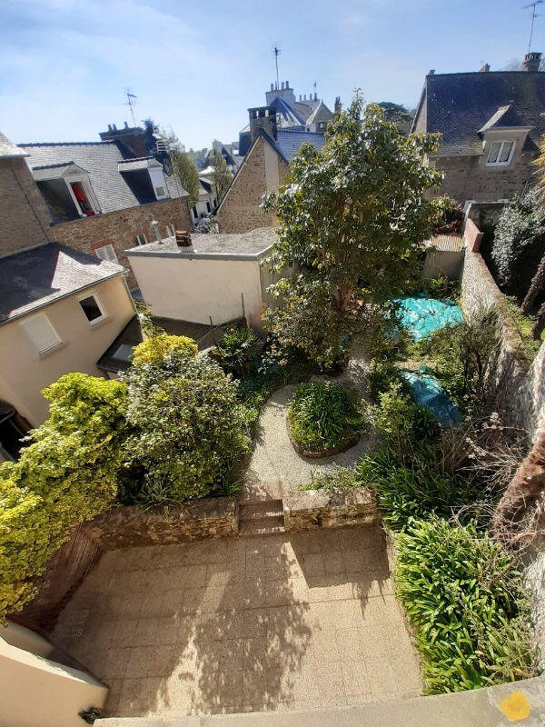 Maison - 153 m² - 9 pièces