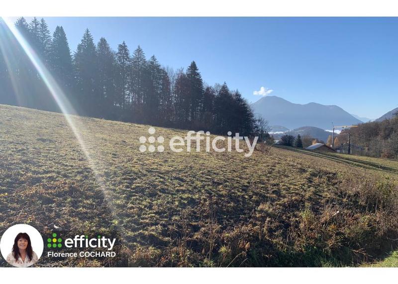 Terrain constructible - 1 249 m²