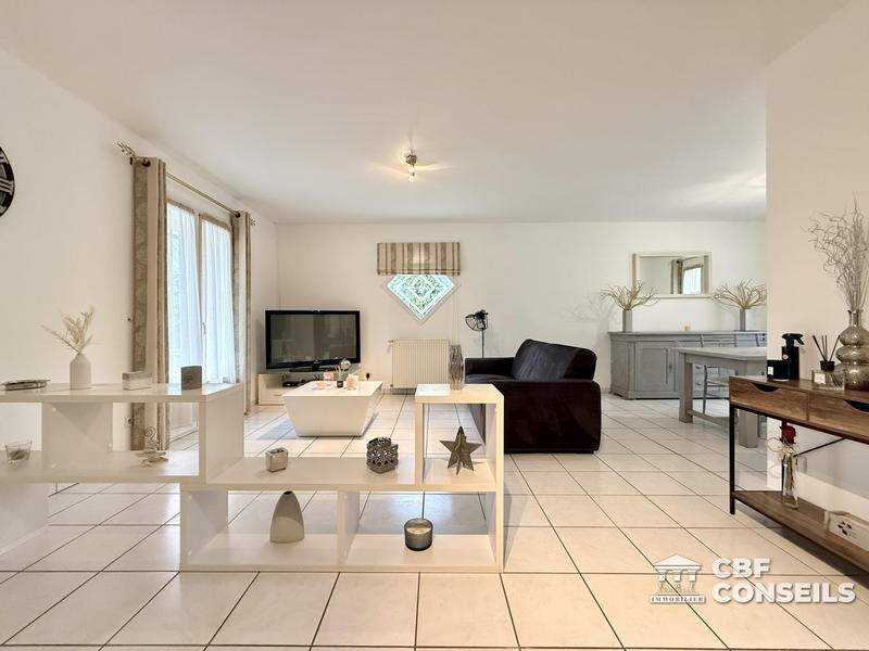 Maison - 110 m² - 6 pièces